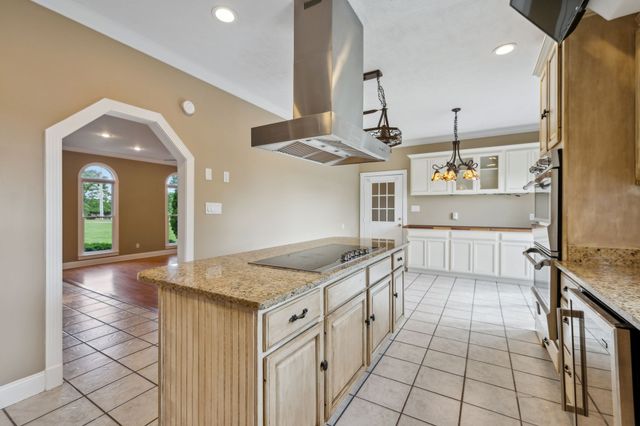 122 Windcrest Dr, Hohenwald, TN 38462