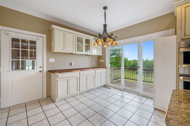 122 Windcrest Dr, Hohenwald, TN 38462