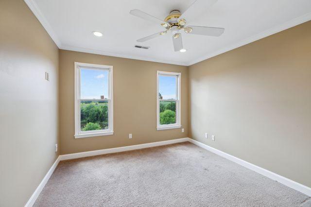 122 Windcrest Dr, Hohenwald, TN 38462