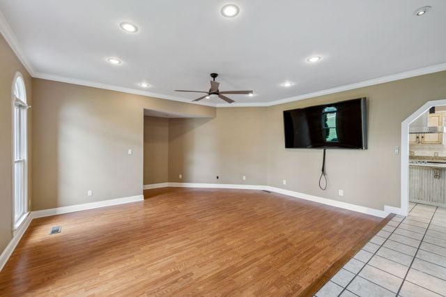 122 Windcrest Dr, Hohenwald, TN 38462