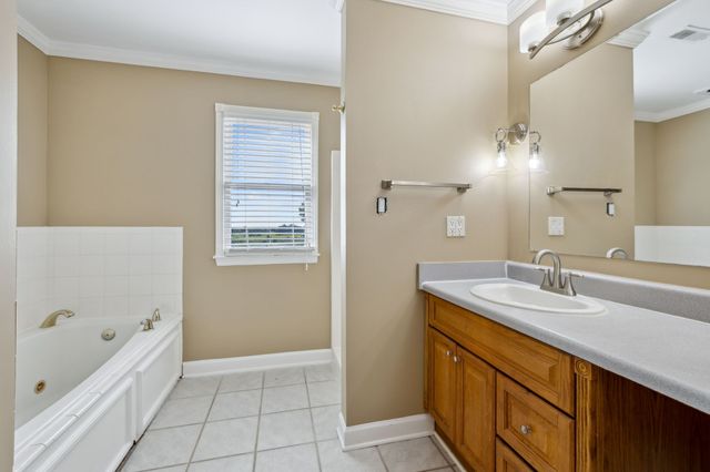 122 Windcrest Dr, Hohenwald, TN 38462