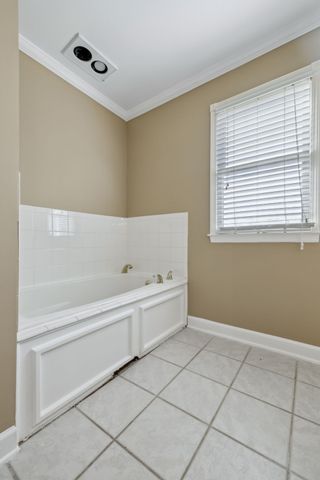 122 Windcrest Dr, Hohenwald, TN 38462