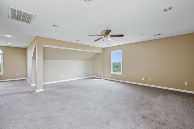 122 Windcrest Dr, Hohenwald, TN 38462