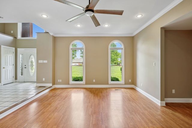 122 Windcrest Dr, Hohenwald, TN 38462