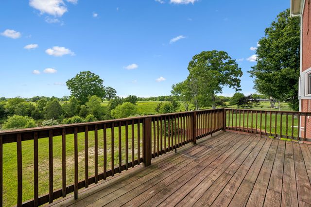 122 Windcrest Dr, Hohenwald, TN 38462