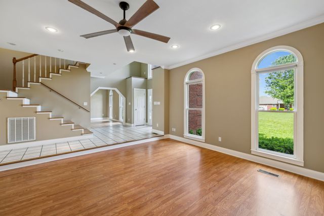 122 Windcrest Dr, Hohenwald, TN 38462
