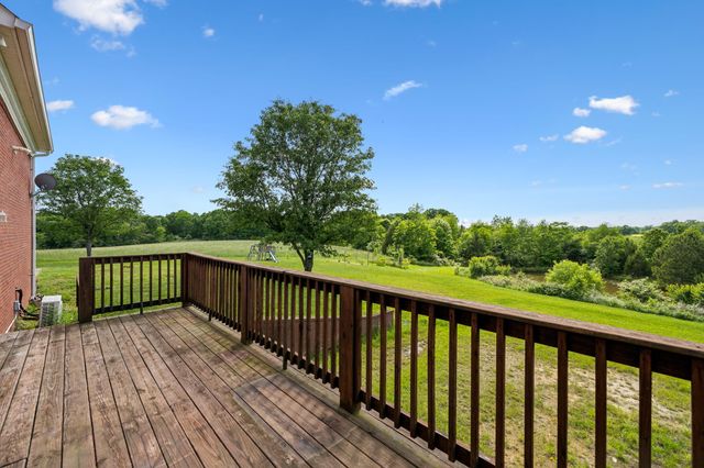 122 Windcrest Dr, Hohenwald, TN 38462