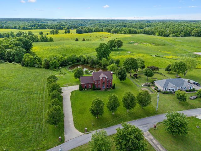122 Windcrest Dr, Hohenwald, TN 38462