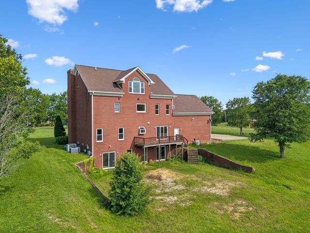 122 Windcrest Dr, Hohenwald, TN 38462