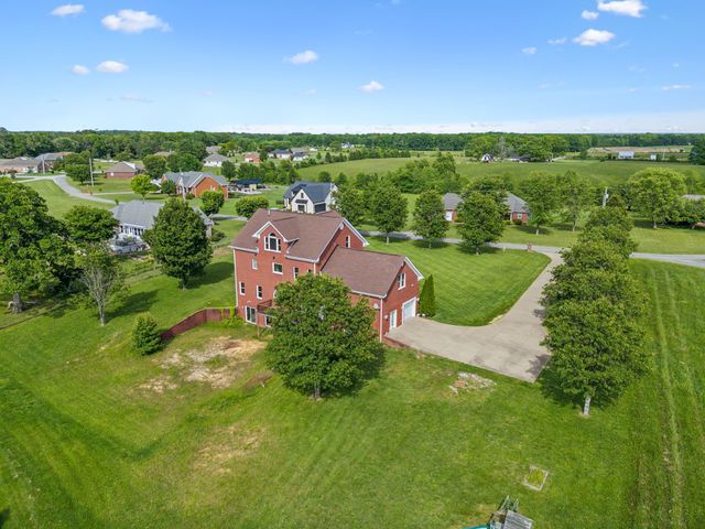 122 Windcrest Dr, Hohenwald, TN 38462