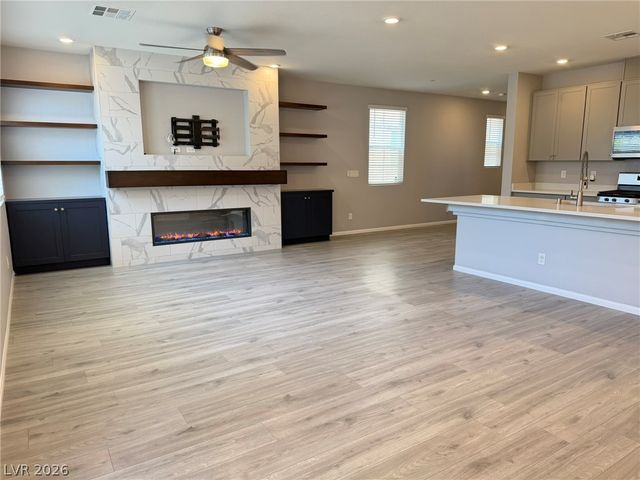 3025 Gravino Avenue, Henderson, NV 89044