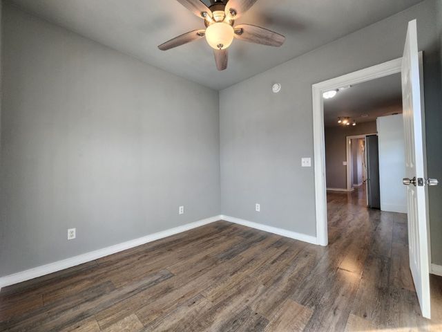 7642 SW Regional Airport Boulevard, Bentonville, AR 72713