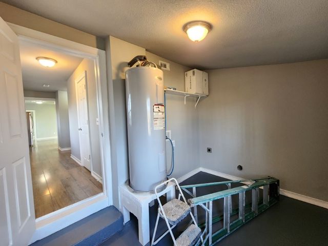 7642 SW Regional Airport Boulevard, Bentonville, AR 72713