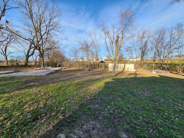 7642 SW Regional Airport Boulevard, Bentonville, AR 72713