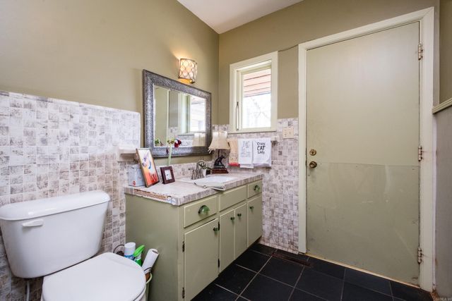 11909 Fairview Road, Little Rock, AR 72212