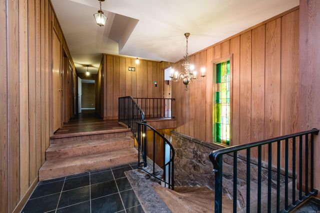 11909 Fairview Road, Little Rock, AR 72212