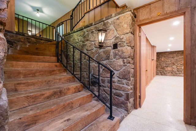 11909 Fairview Road, Little Rock, AR 72212