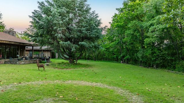 11909 Fairview Road, Little Rock, AR 72212