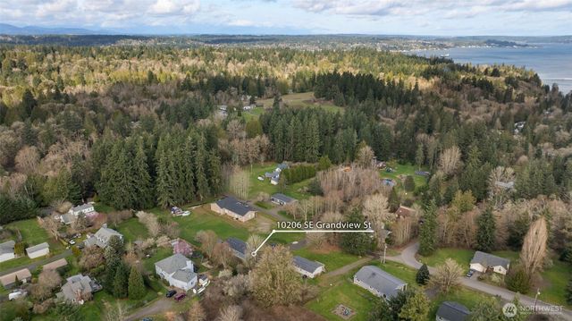10206 SE Grandview Street, Port Orchard, WA 98366