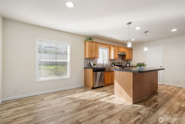 10206 SE Grandview Street, Port Orchard, WA 98366