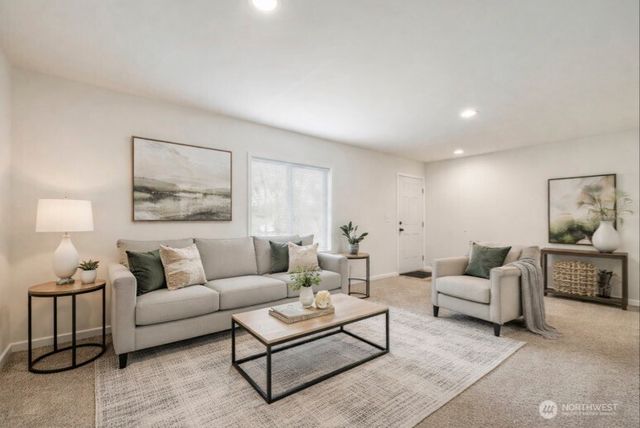 10206 SE Grandview Street, Port Orchard, WA 98366