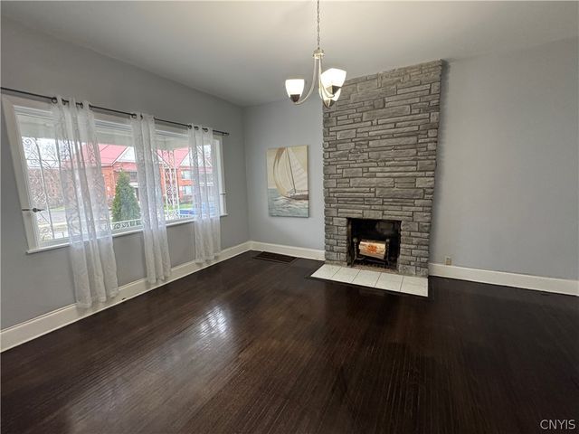 1515 Oneida Street, Utica, NY 13501