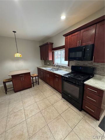 1515 Oneida Street, Utica, NY 13501