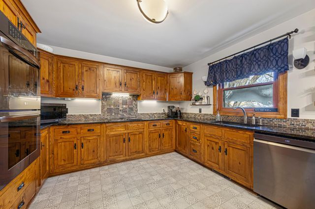 1802 Van Buren Court, Northfield, MN 55057