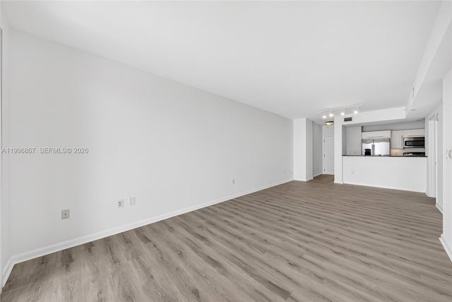 7350 SW 89th St 1703S, Miami, FL 33156