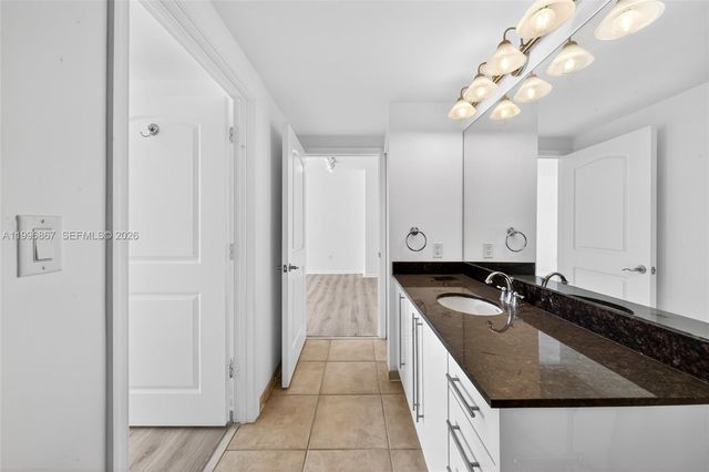 7350 SW 89th St 1703S, Miami, FL 33156