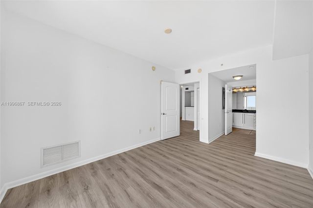 7350 SW 89th St 1703S, Miami, FL 33156