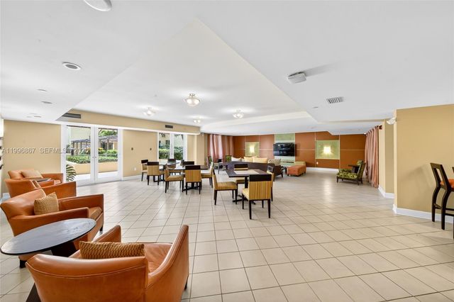 7350 SW 89th St 1703S, Miami, FL 33156