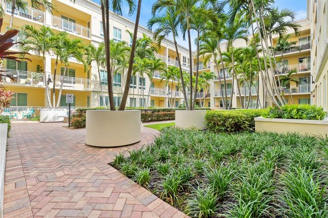 7350 SW 89th St 1703S, Miami, FL 33156