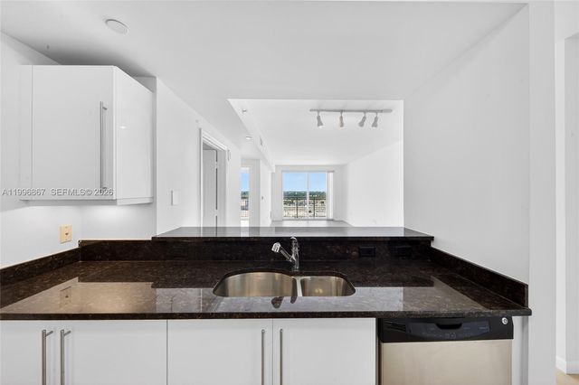 7350 SW 89th St 1703S, Miami, FL 33156