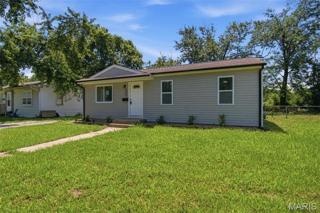 16 School Street, Cahokia, IL 62206