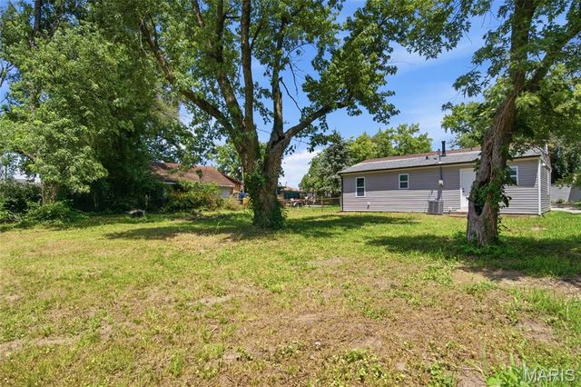 16 School Street, Cahokia, IL 62206