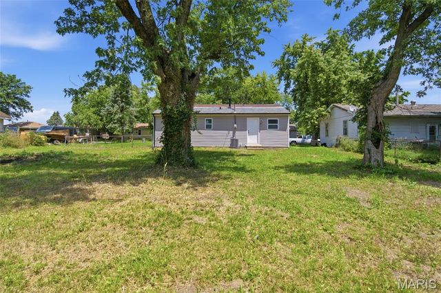 16 School Street, Cahokia, IL 62206