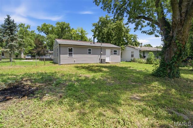 16 School Street, Cahokia, IL 62206