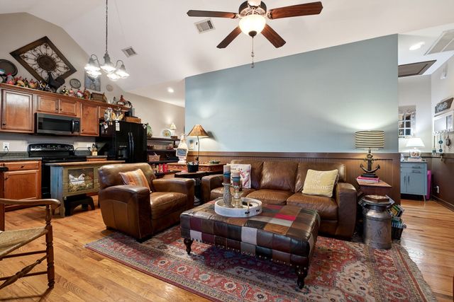 125 Shiloh Ln, Smithville, TN 37166