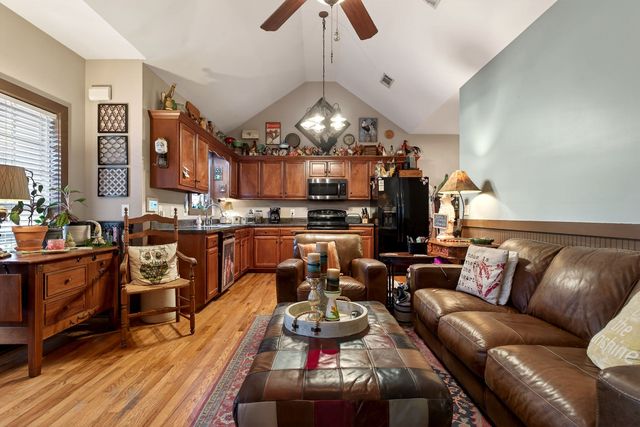 125 Shiloh Ln, Smithville, TN 37166