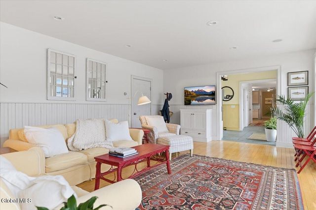 338 Cleverdale Road, Queensbury, NY 12804