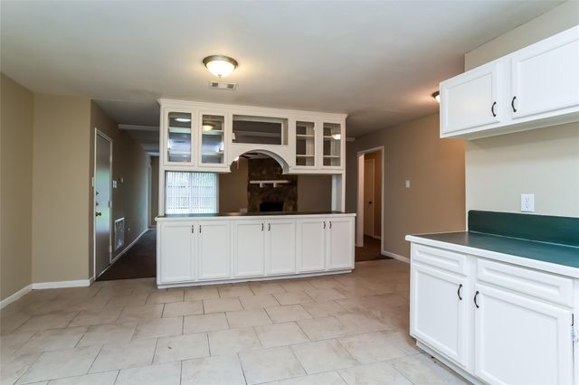 3327 Sycamore Springs Drive, Houston, TX 77339