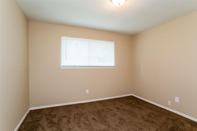 3327 Sycamore Springs Drive, Houston, TX 77339