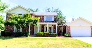 16054 Hunters Way Drive, Chesterfield, MO 63017