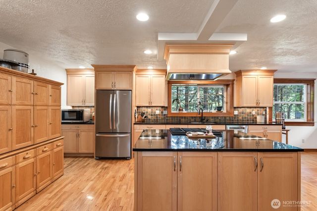 11451 O Avenue, Anacortes, WA 98221