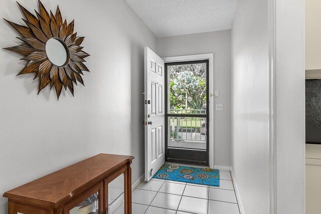 300 N Highway A1a 203c, Jupiter, FL 33477