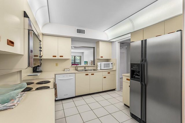 300 N Highway A1a 203c, Jupiter, FL 33477