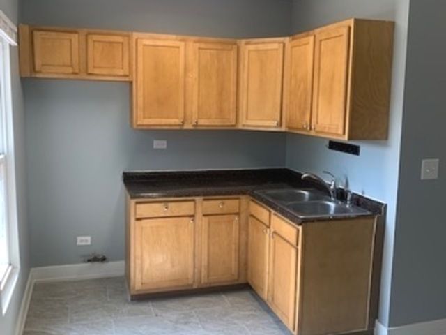 8329 S Buffalo Avenue, Chicago, IL 60617