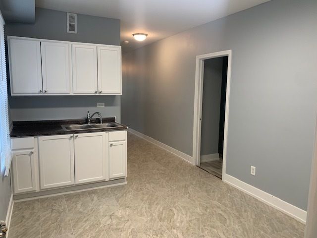 8329 S Buffalo Avenue, Chicago, IL 60617