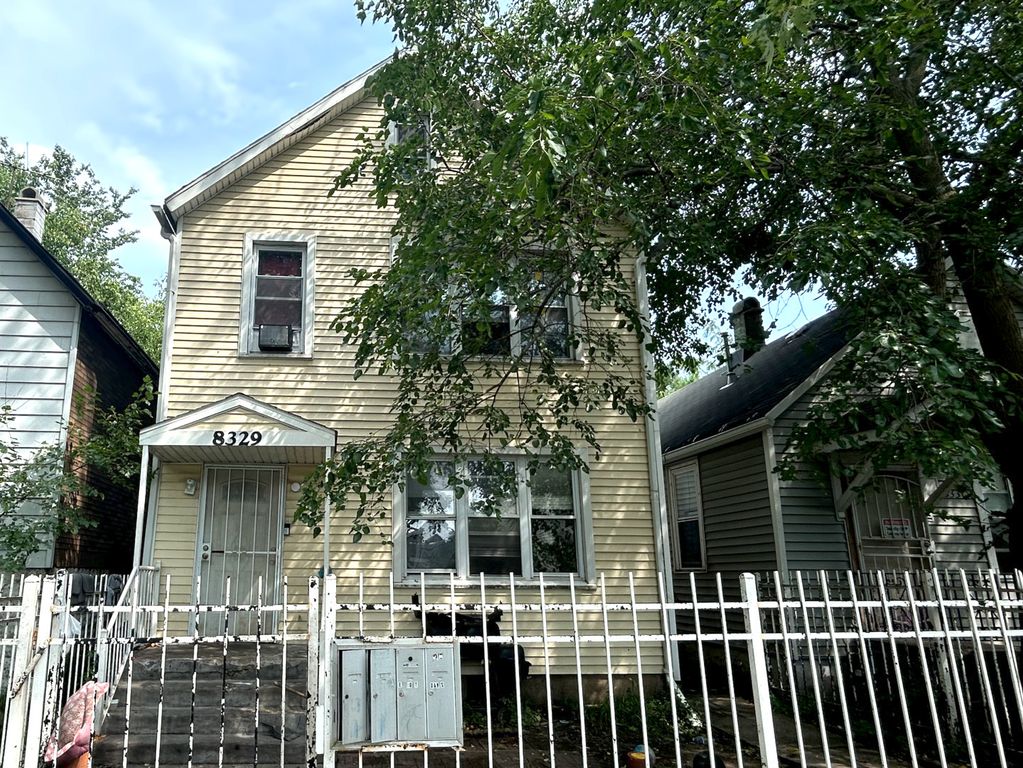 8329 S Buffalo Avenue, Chicago, IL 60617